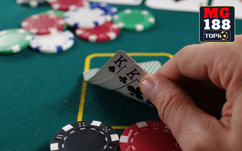 Hướng dẫn chơi Poker cơ bản cho người mới